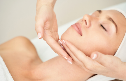 Lotus Radiant Pearl Facial